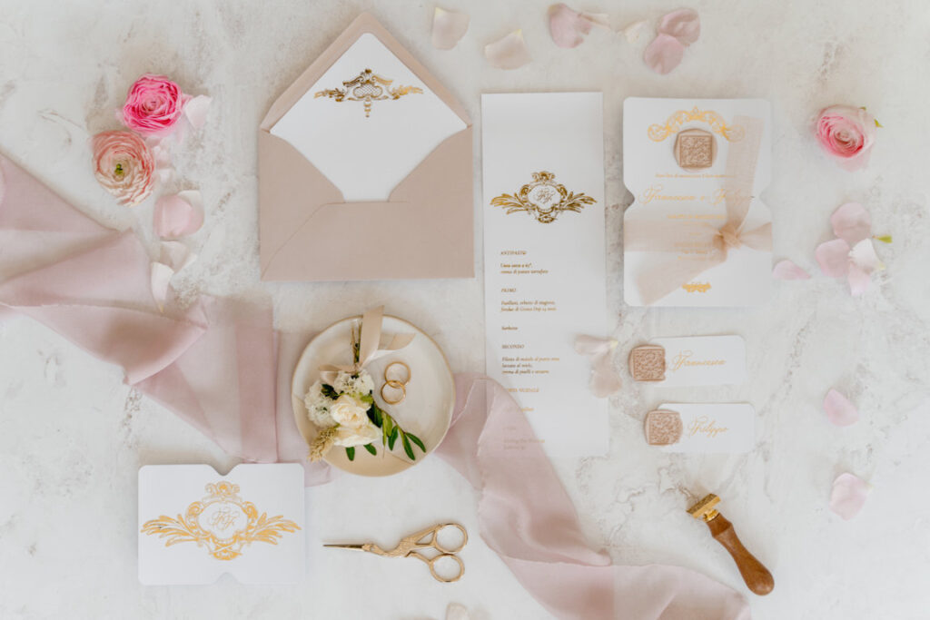 2022-07-LoveNozze-stationery-matrimonio-rosa-oro