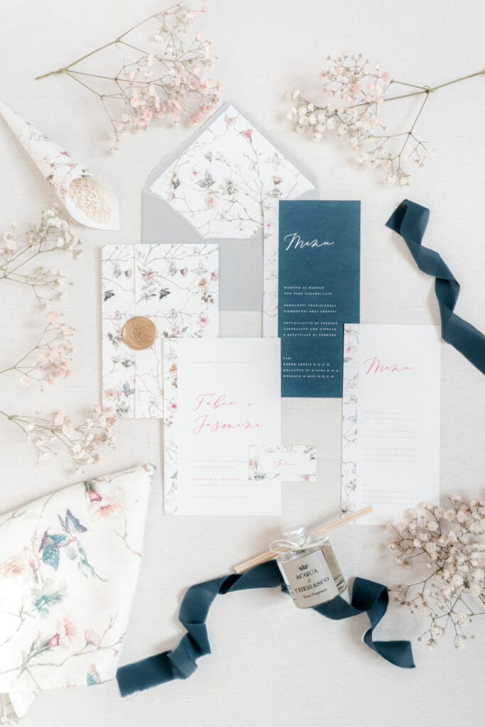 01-2023-LoveNozze-dettagli-stationery-di-un-romantico-matrimonio-in-un-castello-in-Piemonte